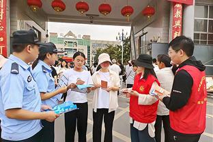 张佳玮：字母哥10助攻夺人眼目 现在雄鹿打法有点像2019年猛龙